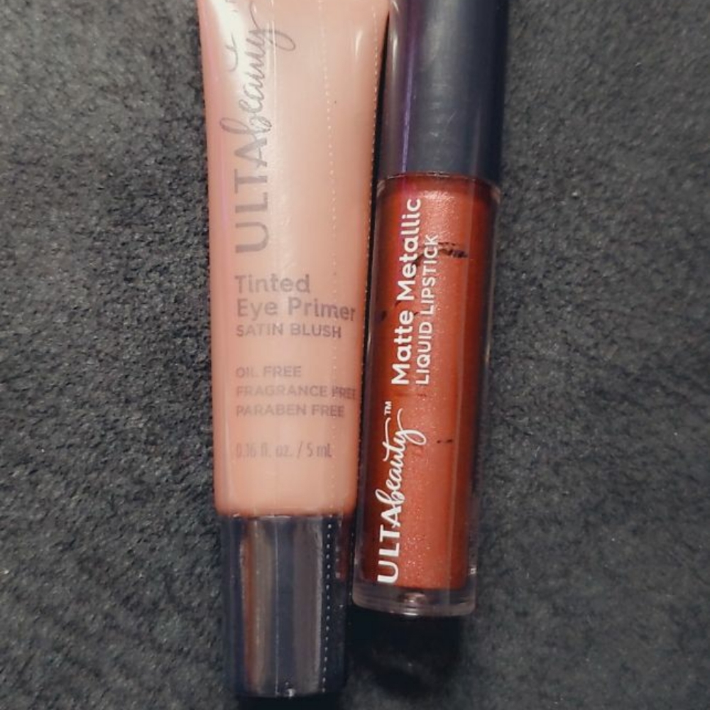 Makeup Bundle!๐๐
- Picture 5 of 6